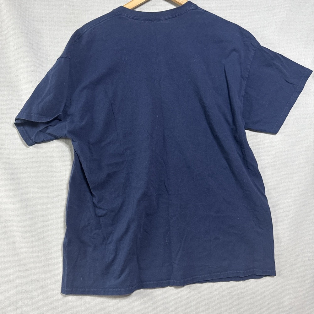 Wolf Shirt Size XL Howling at the Moon Navy Blue Night Sky Y2K Graphic Print EUC - Picture 9 of 9